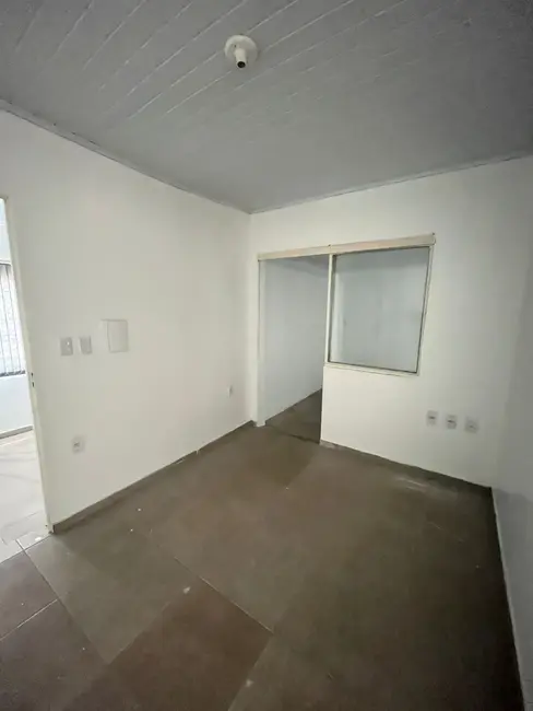Foto 8 de Sala Comercial com 3 quartos para alugar, 350m2 em Santos Dumont, Alegrete - RS