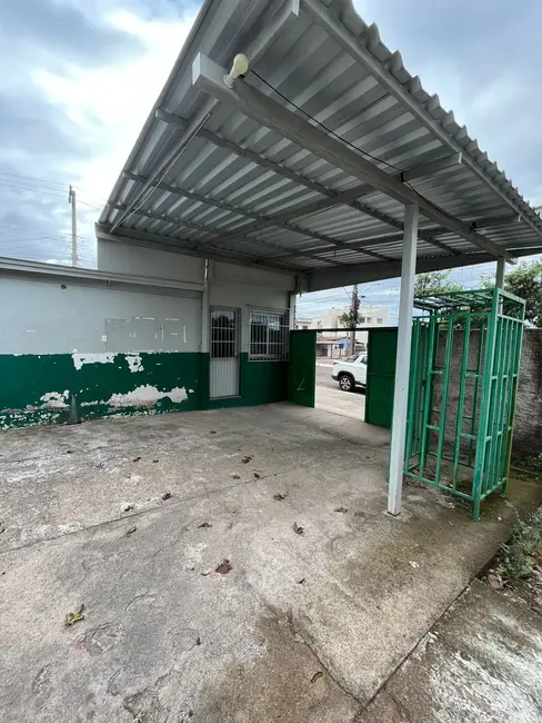 Foto 2 de Sala Comercial com 3 quartos para alugar, 350m2 em Santos Dumont, Alegrete - RS