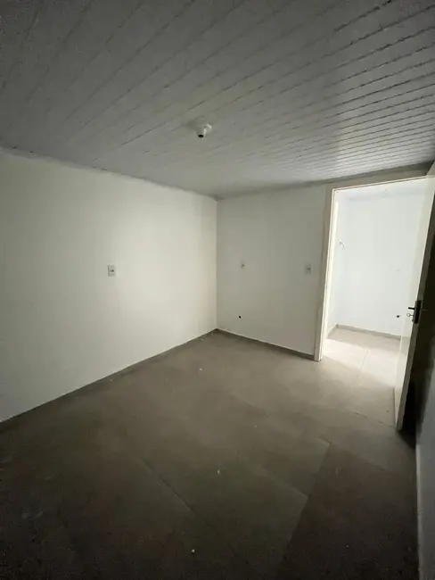 Foto 5 de Sala Comercial com 3 quartos para alugar, 350m2 em Santos Dumont, Alegrete - RS