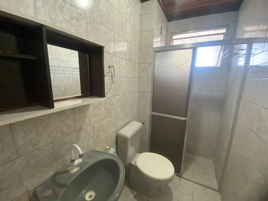 Foto 6 de Apartamento com 2 quartos para alugar, 50m2 em Centro, Alegrete - RS