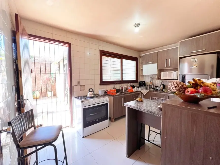 Casa com 3 quartos à venda, 140m2 em Cidade Alta, Alegrete - RS - imagem 5 Foto 5 de Casa com 3 quartos à venda, 140m2 em Cidade Alta, Alegrete - RS