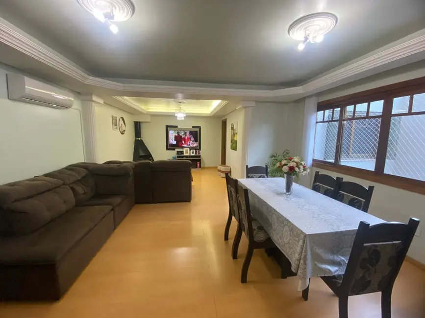 Foto 1 de Apartamento com 3 quartos à venda, 120m2 em Centro, Alegrete - RS