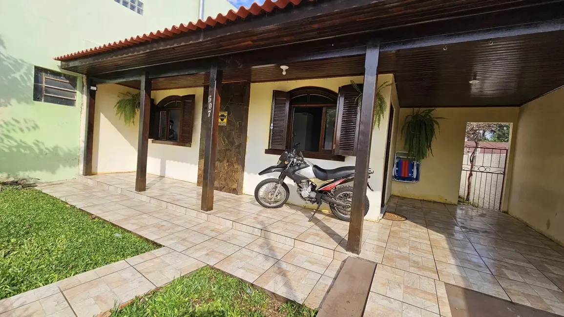 Foto 1 de Casa com 4 quartos à venda, 60m2 em Vera Cruz, Alegrete - RS