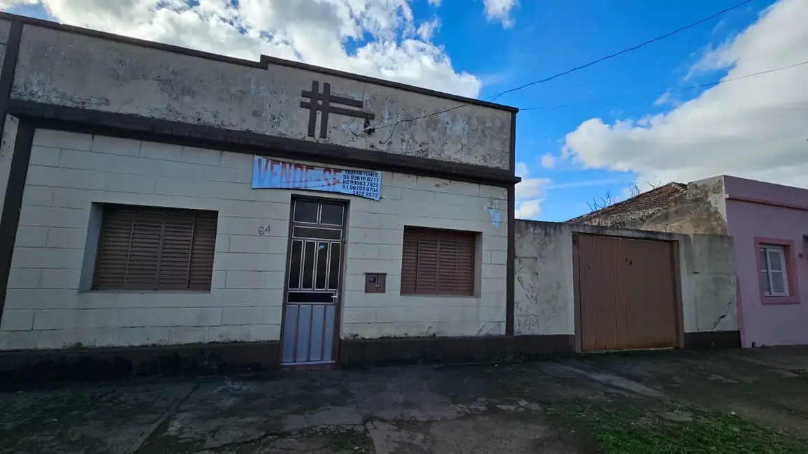 Casa com 3 quartos à venda, 90m2 em Centro, Alegrete - RS - imagem 1 Foto 1 de Casa com 3 quartos à venda, 90m2 em Centro, Alegrete - RS