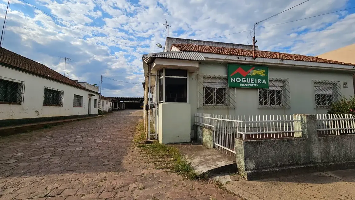 Foto 1 de Sala Comercial com 2 quartos à venda, 300m2 em Centro, Alegrete - RS