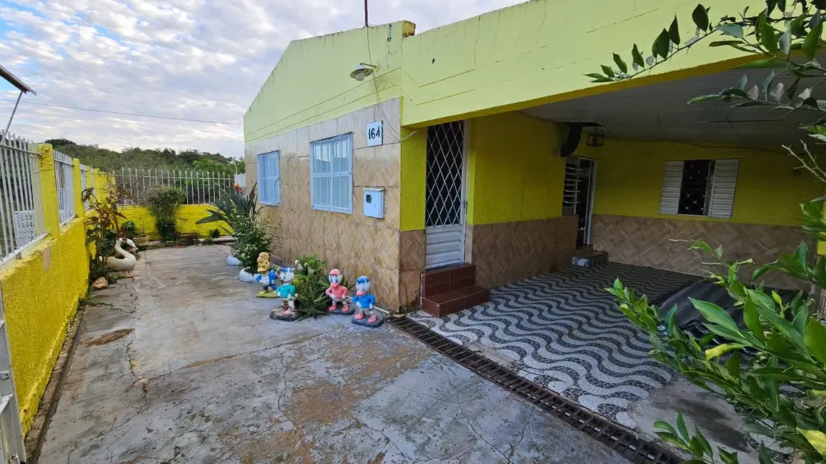Casa com 3 quartos à venda, 90m2 em Sepé Tiaraju, Alegrete - RS - imagem 2 Foto 2 de Casa com 3 quartos à venda, 90m2 em Sepé Tiaraju, Alegrete - RS