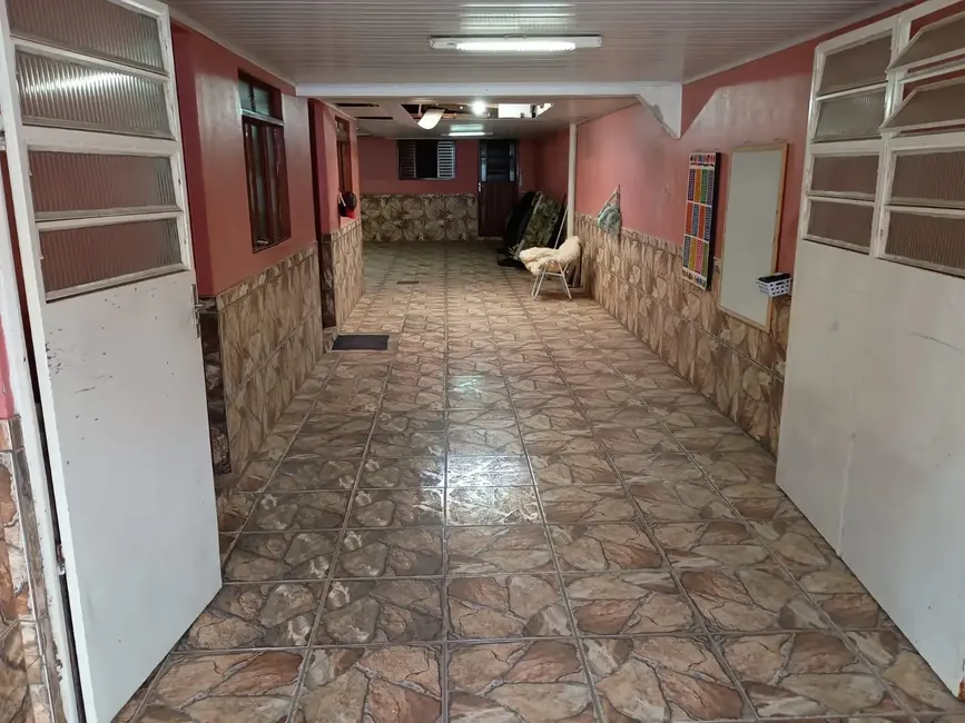 Casa com 5 quartos à venda, 95m2 em Vera Cruz, Alegrete - RS - imagem 6 Foto 6 de Casa com 5 quartos à venda, 95m2 em Vera Cruz, Alegrete - RS