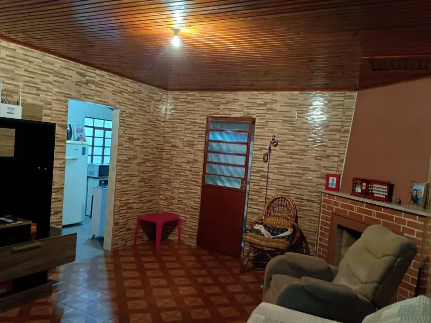 Casa com 5 quartos à venda, 95m2 em Vera Cruz, Alegrete - RS - imagem 5 Foto 5 de Casa com 5 quartos à venda, 95m2 em Vera Cruz, Alegrete - RS