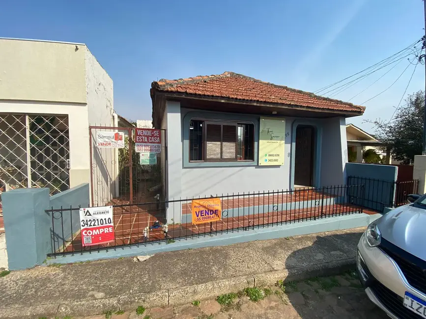 Foto 1 de Casa com 2 quartos à venda, 60m2 em Centro, Alegrete - RS