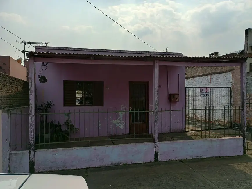 Foto 2 de Casa com 2 quartos à venda, 60m2 em Saudade, Alegrete - RS