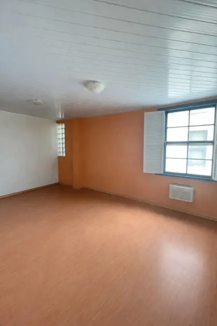 Sala Comercial com 1 quarto à venda, 55m2 em Centro, Alegrete - RS - imagem 3 Foto 3 de Sala Comercial com 1 quarto à venda, 55m2 em Centro, Alegrete - RS