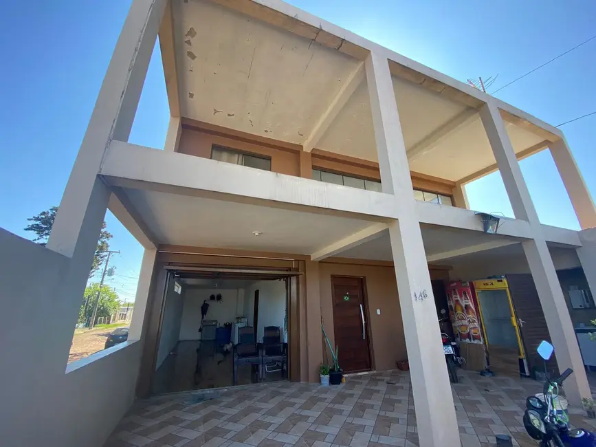Foto 1 de Casa com 3 quartos à venda, 90m2 em Promorar, Alegrete - RS