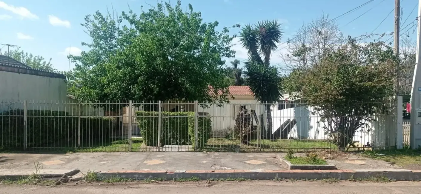 Foto 1 de Casa com 4 quartos à venda, 95m2 em Centro, Alegrete - RS