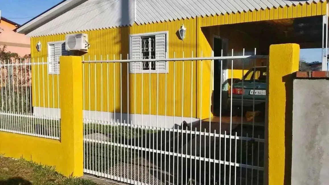 Casa com 2 quartos à venda, 60m2 em Medianeira, Alegrete - RS - imagem 1 Foto 1 de Casa com 2 quartos à venda, 60m2 em Medianeira, Alegrete - RS