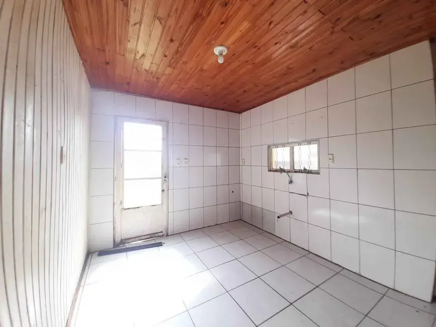 Casa com 2 quartos à venda, 60m2 em Medianeira, Alegrete - RS - imagem 3 Foto 3 de Casa com 2 quartos à venda, 60m2 em Medianeira, Alegrete - RS