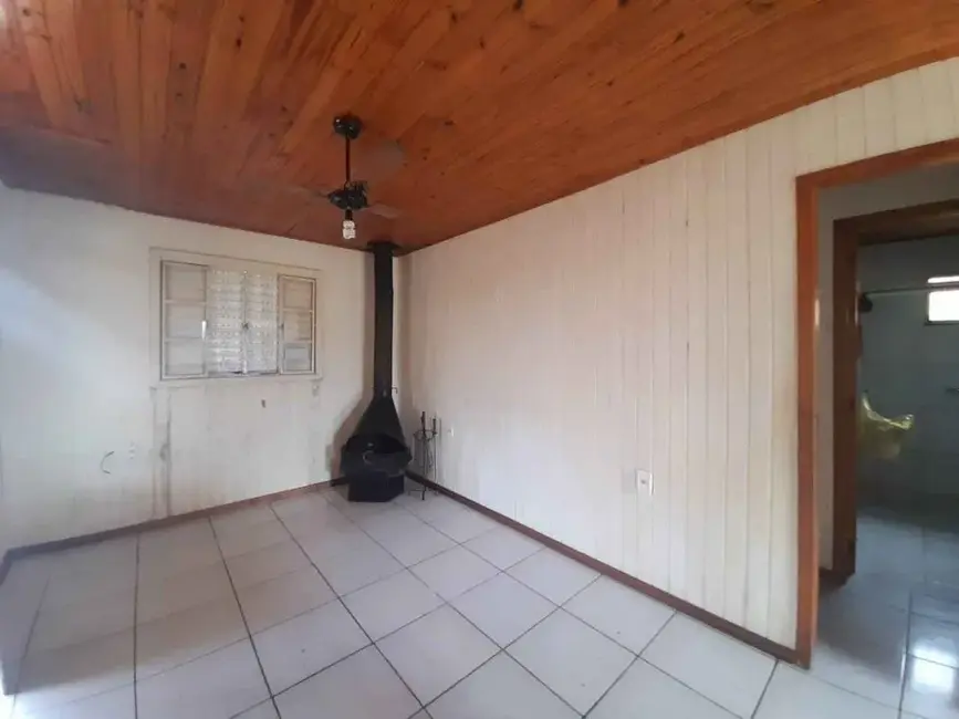 Casa com 2 quartos à venda, 60m2 em Medianeira, Alegrete - RS - imagem 2 Foto 2 de Casa com 2 quartos à venda, 60m2 em Medianeira, Alegrete - RS