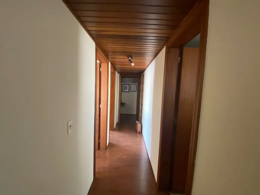 Apartamento com 3 quartos à venda, 90m2 em Centro, Alegrete - RS - imagem 6 Foto 6 de Apartamento com 3 quartos à venda, 90m2 em Centro, Alegrete - RS