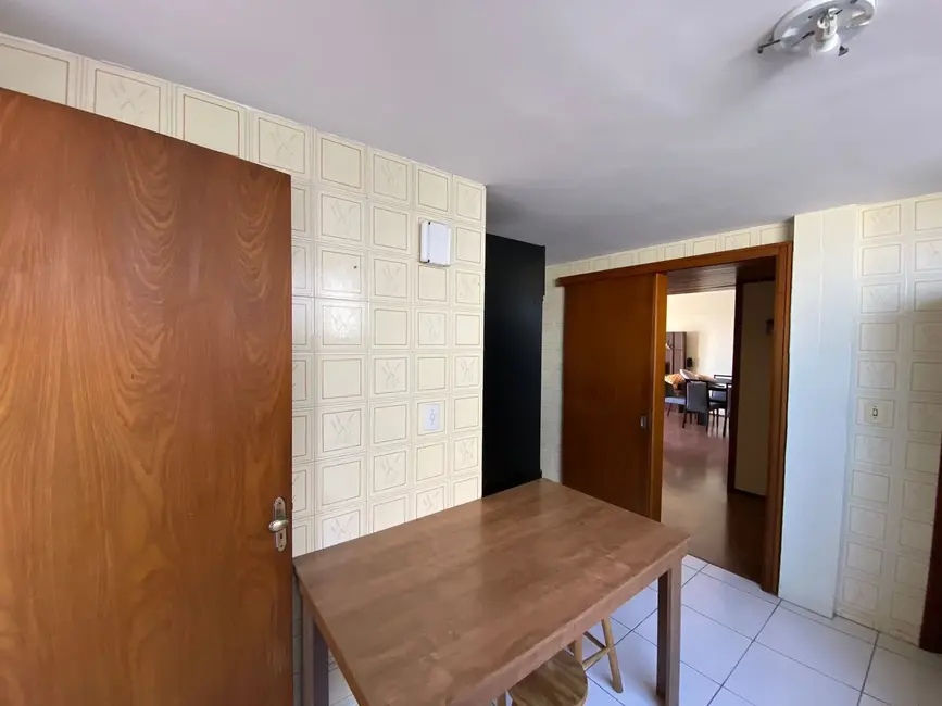 Apartamento com 3 quartos à venda, 90m2 em Centro, Alegrete - RS - imagem 9 Foto 9 de Apartamento com 3 quartos à venda, 90m2 em Centro, Alegrete - RS
