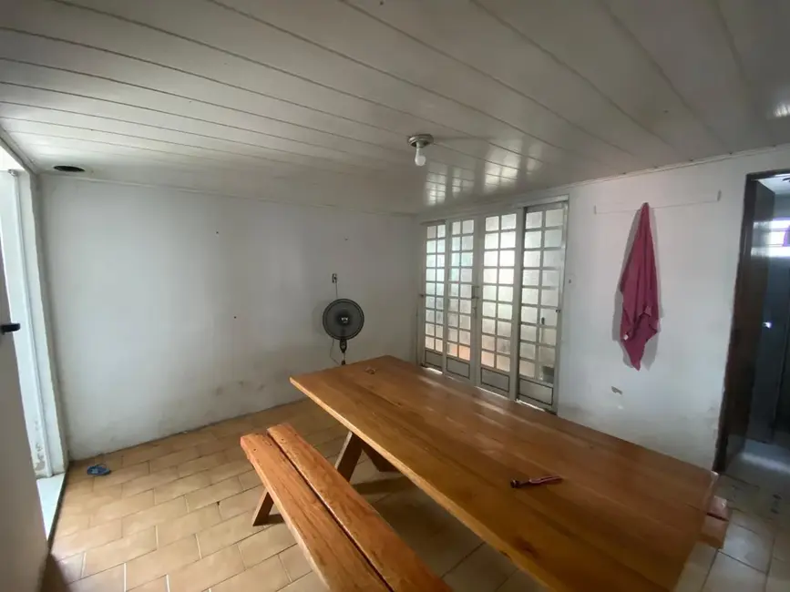 Casa com 3 quartos à venda, 90m2 em Centro, Alegrete - RS - imagem 3 Foto 3 de Casa com 3 quartos à venda, 90m2 em Centro, Alegrete - RS