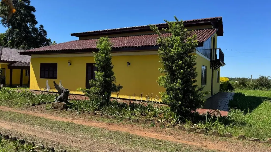 Casa com 5 quartos à venda, 100m2 em Alegrete - RS - imagem 8 Foto 8 de Casa com 5 quartos à venda, 100m2 em Alegrete - RS
