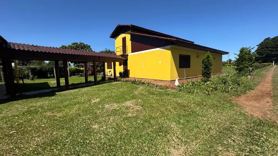 Casa com 5 quartos à venda, 100m2 em Alegrete - RS - imagem 6 Foto 6 de Casa com 5 quartos à venda, 100m2 em Alegrete - RS