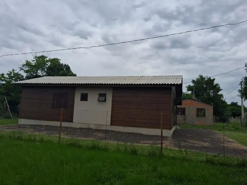 Foto 3 de Casa com 2 quartos à venda, 80m2 em Favila, Alegrete - RS