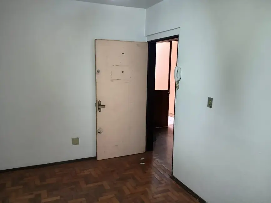 Foto 2 de Apartamento com 2 quartos à venda, 63m2 em Centro, Alegrete - RS