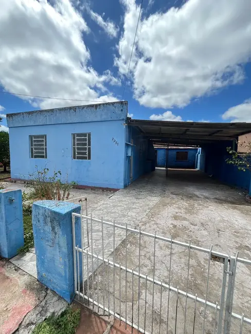 Casa com 3 quartos à venda, 90m2 em Cidade Alta, Alegrete - RS - imagem 1 Foto 1 de Casa com 3 quartos à venda, 90m2 em Cidade Alta, Alegrete - RS