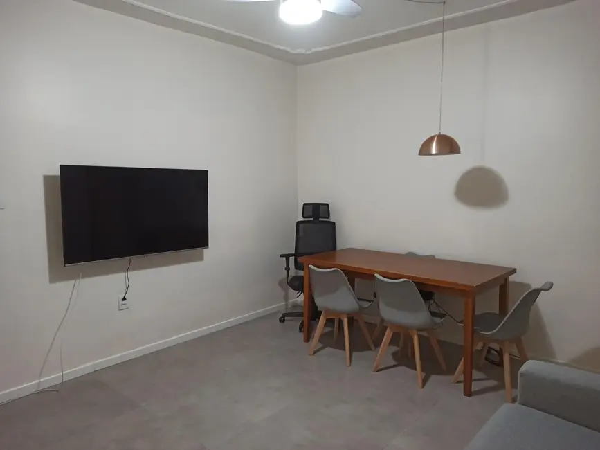 Foto 2 de Apartamento com 2 quartos à venda, 61m2 em São João, Porto Alegre - RS