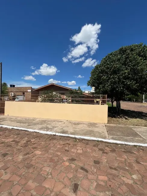 Casa com 3 quartos à venda, 70m2 em Santos Dumont, Alegrete - RS - imagem 3 Foto 3 de Casa com 3 quartos à venda, 70m2 em Santos Dumont, Alegrete - RS
