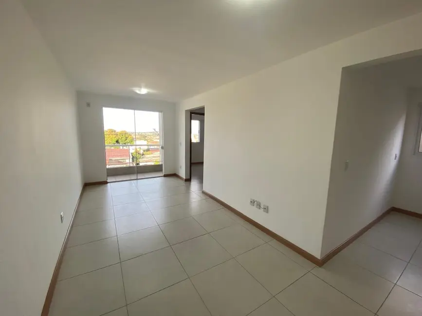 Foto 2 de Apartamento com 2 quartos para alugar, 60m2 em Centro, Alegrete - RS