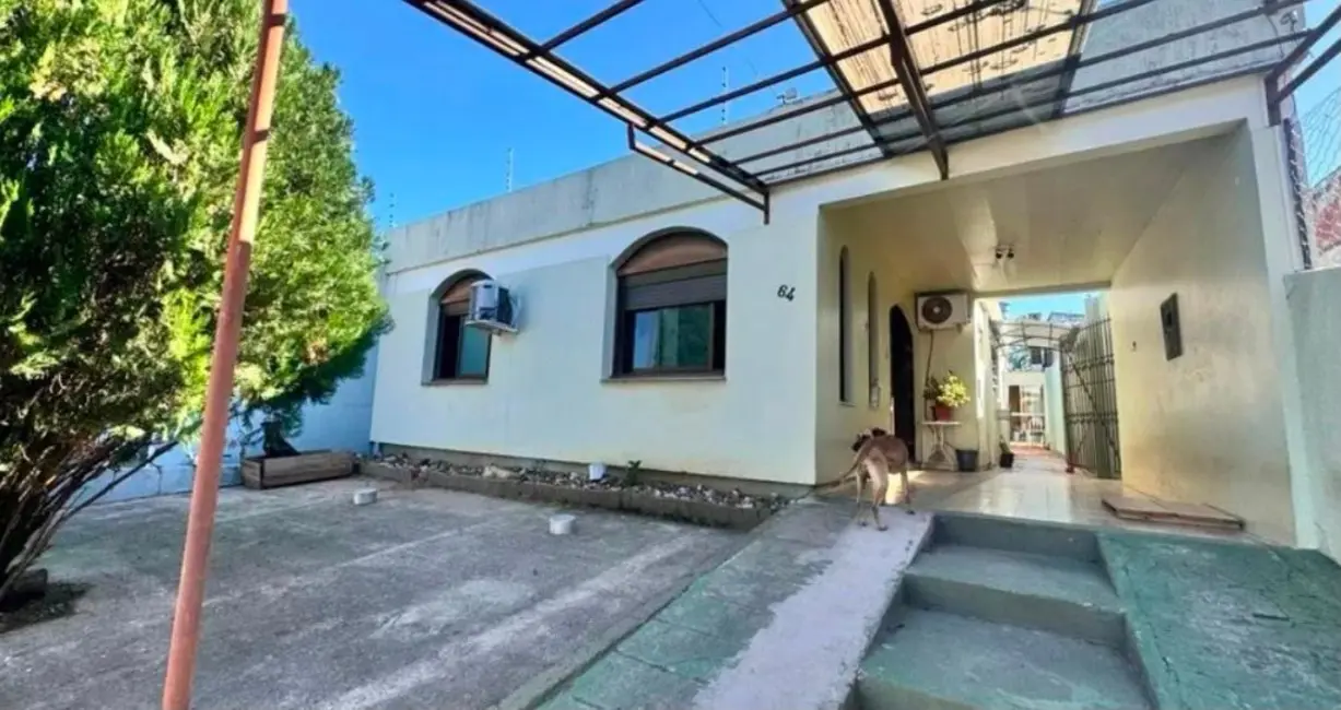 Casa com 3 quartos à venda, 100m2 em Assunção, Alegrete - RS - imagem 1 Foto 1 de Casa com 3 quartos à venda, 100m2 em Assunção, Alegrete - RS