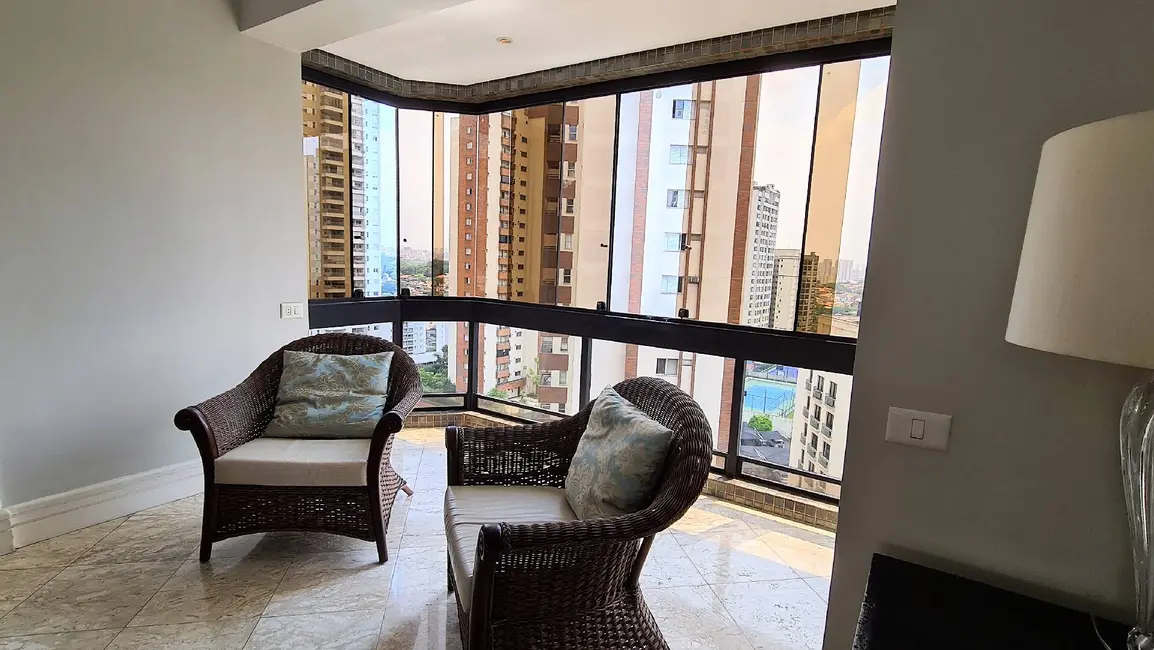 Apartamento com 3 quartos à venda, 226m2 em Vila Suzana, São Paulo - SP - imagem 4 Foto 4 de Apartamento com 3 quartos à venda, 226m2 em Vila Suzana, São Paulo - SP