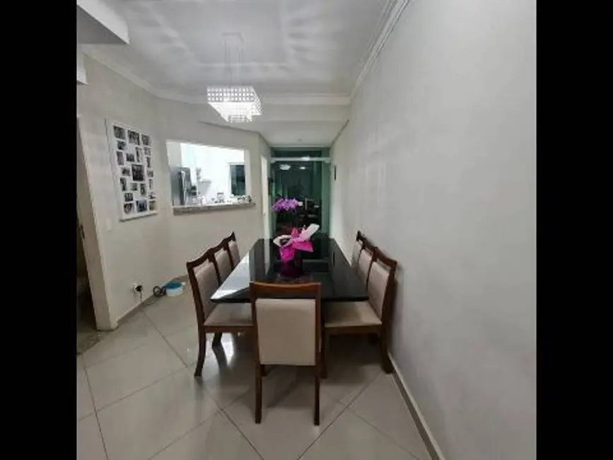 Casa com 3 quartos à venda, 105m2 em Jardim Cidália, São Paulo - SP - imagem 5 Foto 5 de Casa com 3 quartos à venda, 105m2 em Jardim Cidália, São Paulo - SP