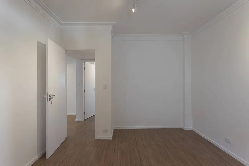 Apartamento com 3 quartos à venda, 94m2 em Moema, São Paulo - SP - imagem 9 Foto 9 de Apartamento com 3 quartos à venda, 94m2 em Moema, São Paulo - SP