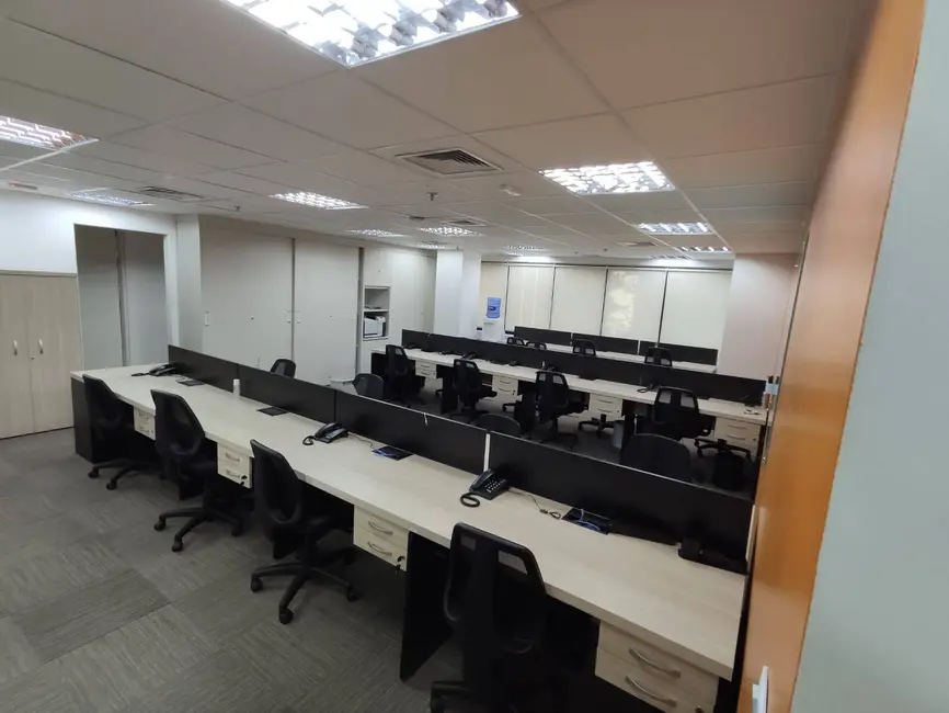 Foto 1 de Sala Comercial à venda, 220m2 em Cidade Monções, São Paulo - SP
