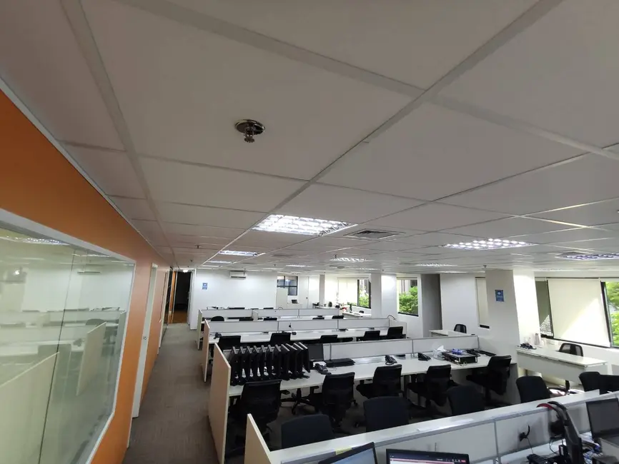 Sala Comercial para alugar, 220m2 em Cidade Monções, São Paulo - SP - imagem 3 Foto 3 de Sala Comercial para alugar, 220m2 em Cidade Monções, São Paulo - SP
