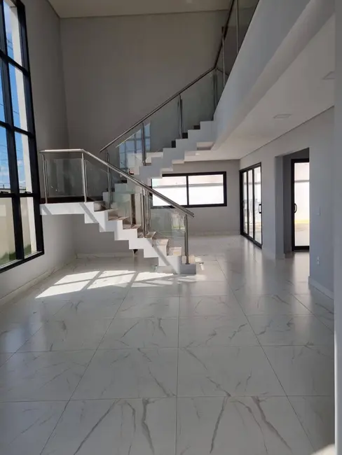 Foto 6 de Casa com 4 quartos à venda, 252m2 em Hortolandia - SP