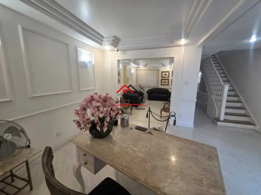 Casa Comercial com 3 quartos para alugar, 200m2 em São Paulo - SP - imagem 1 Foto 1 de Casa Comercial com 3 quartos para alugar, 200m2 em São Paulo - SP