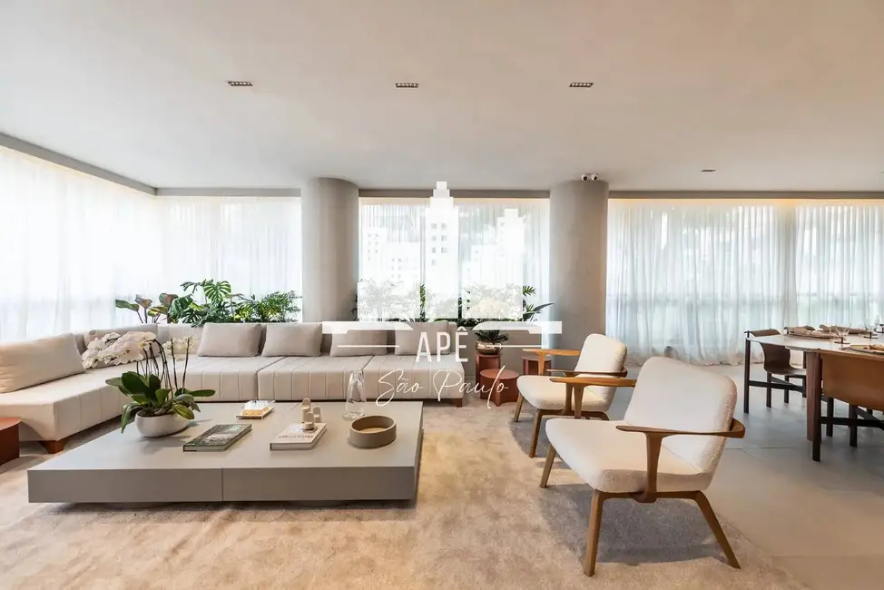 Apartamento com 3 quartos à venda, 147m2 em Moema, São Paulo - SP - imagem 4 Foto 4 de Apartamento com 3 quartos à venda, 147m2 em Moema, São Paulo - SP