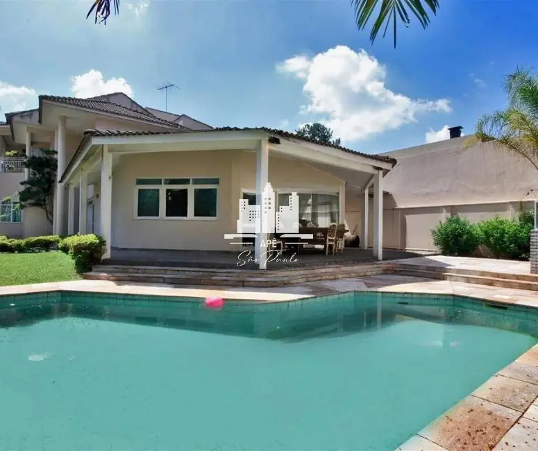 Foto 1 de Casa com 7 quartos para alugar, 900m2 em Barueri - SP