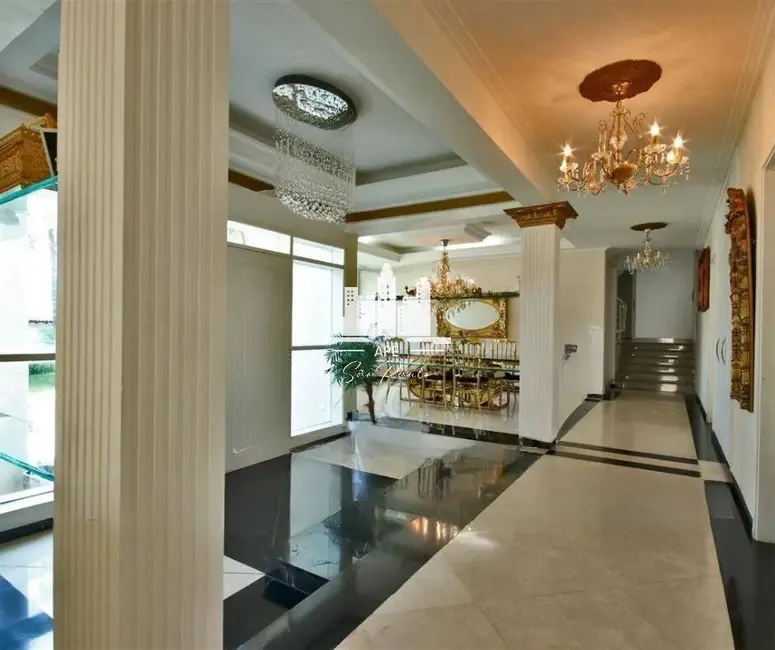 Foto 2 de Casa com 7 quartos para alugar, 900m2 em Barueri - SP