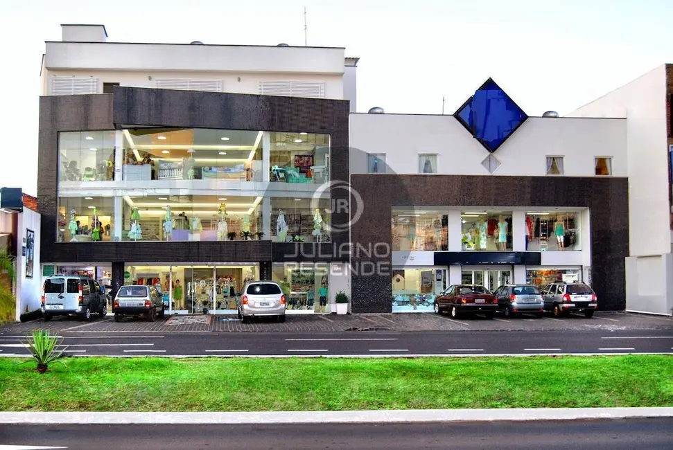 Foto 1 de Sala Comercial à venda e para alugar, 801m2 em Centro, Uberlandia - MG
