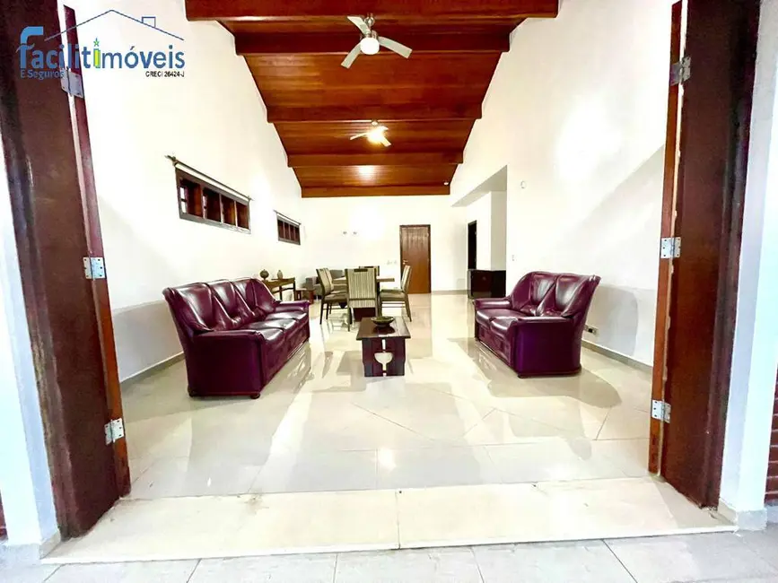 Casa com 6 quartos à venda, 600m2 em Peruibe - SP - imagem 7 Foto 7 de Casa com 6 quartos à venda, 600m2 em Peruibe - SP