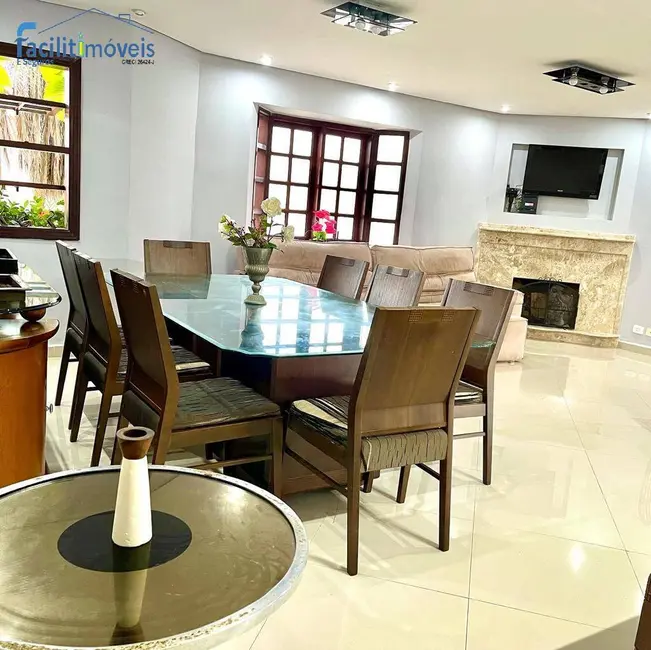 Casa com 6 quartos à venda, 600m2 em Peruibe - SP - imagem 4 Foto 4 de Casa com 6 quartos à venda, 600m2 em Peruibe - SP