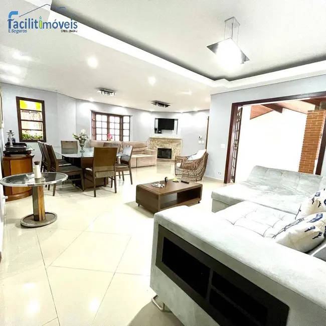 Casa com 6 quartos à venda, 600m2 em Peruibe - SP - imagem 9 Foto 9 de Casa com 6 quartos à venda, 600m2 em Peruibe - SP