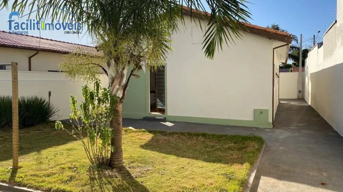 Foto 1 de Casa com 3 quartos à venda em Vila Brasil, Pirassununga - SP