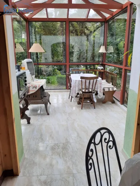 Casa com 3 quartos à venda, 380000m2 em Campos Do Jordao - SP - imagem 3 Foto 3 de Casa com 3 quartos à venda, 380000m2 em Campos Do Jordao - SP