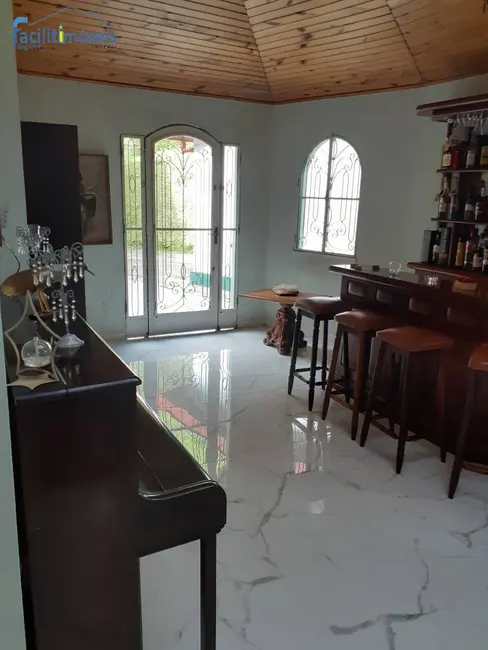 Casa com 3 quartos à venda, 380000m2 em Campos Do Jordao - SP - imagem 2 Foto 2 de Casa com 3 quartos à venda, 380000m2 em Campos Do Jordao - SP