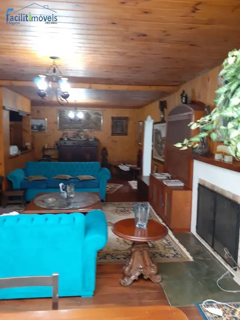 Casa com 3 quartos à venda, 380000m2 em Campos Do Jordao - SP - imagem 6 Foto 6 de Casa com 3 quartos à venda, 380000m2 em Campos Do Jordao - SP